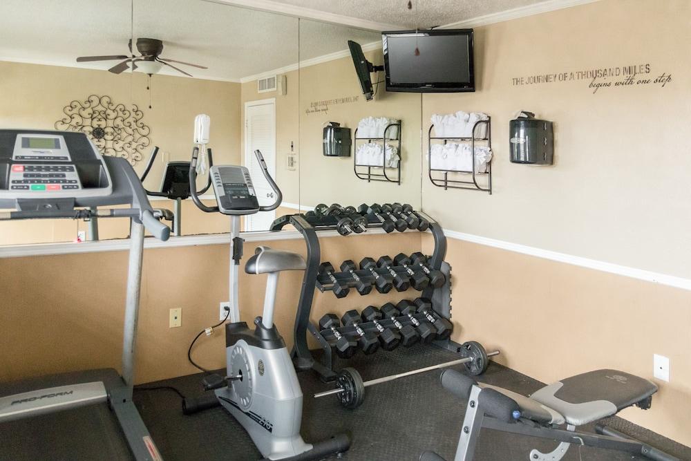 Vineyard Court Designer Suites Hotel Колидж Стейшън Екстериор снимка